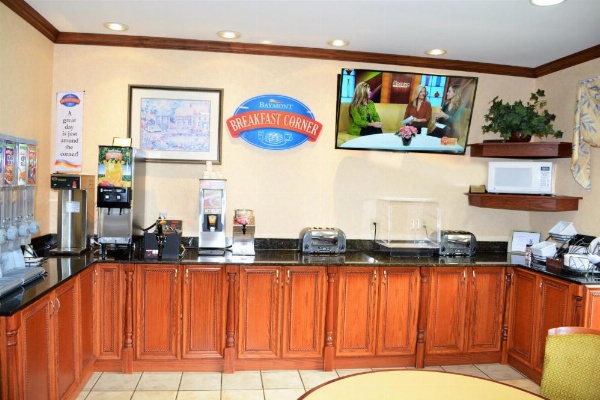 Baymont by Wyndham Waterford/Burlington WI image 10