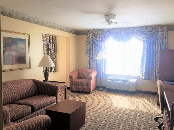 Baymont by Wyndham Waterford/Burlington WI image 21