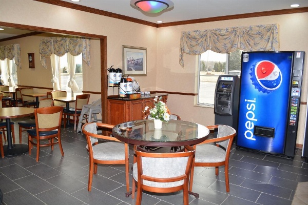 Baymont by Wyndham Waterford/Burlington WI image 6